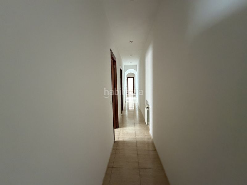 Foto dba30261-159d-408a-9914-43af5587c6b3. Edifici a Tàrrega