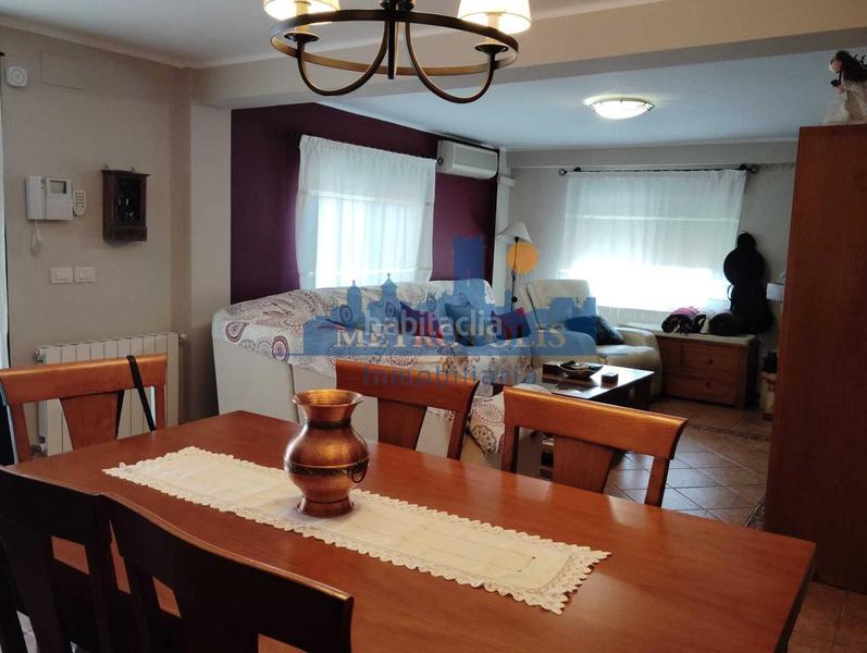 Foto e74f723c-140d-45dc-8ca7-7bbc7381b738. Casa amb aparcament a Madrigal Villarreal / Vila - real