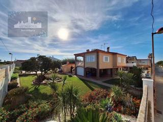 Haus  Carrer les alqueries. Calle joan xxiii 16 esquina calle les alqueries
12530 borriana