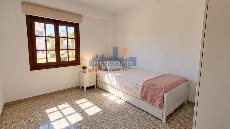 Foto e3574cd3-4996-44d0-9b2b-e51e54d7e22f. Casa a Playa Burriana