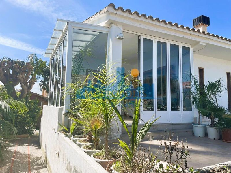 Foto ff95b68d-fd7f-491c-9476-c37b21e3c79e. Casa a Playa Burriana