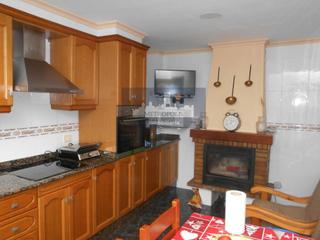 Haus  Carrer jacinto benavente. increble oportunidad de adquirir esta vivienda en venta en la