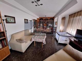 Etagenwohnung  Carrer la carrera. Extraordinario piso en venta ubicado en la zona del mercat. este