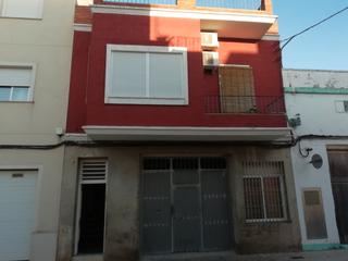 Casa adossada a Carrer mariano benlliure 26. Fantástica casa en polinya del xuquer