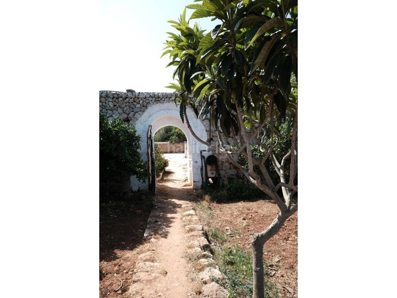 Foto c7e68541-eb4a-40ae-a061-8bc845cd9a51. Masia amb piscina a Cala Blanca Ciutadella de Menorca