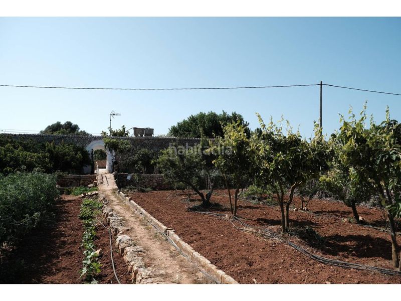 Foto dd8dbb2c-70e8-4d08-b191-575a921533e0. Masia amb piscina a Cala Blanca Ciutadella de Menorca