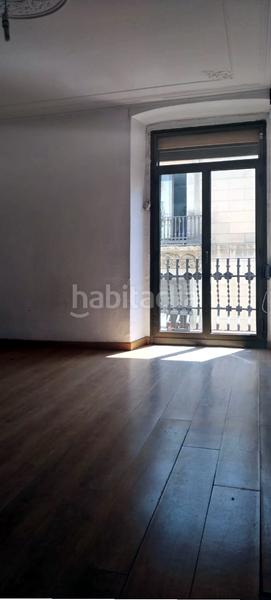 Foto aafc0d08-6f39-477b-b12f-21ac9421391d. Piso en Raval Barcelona