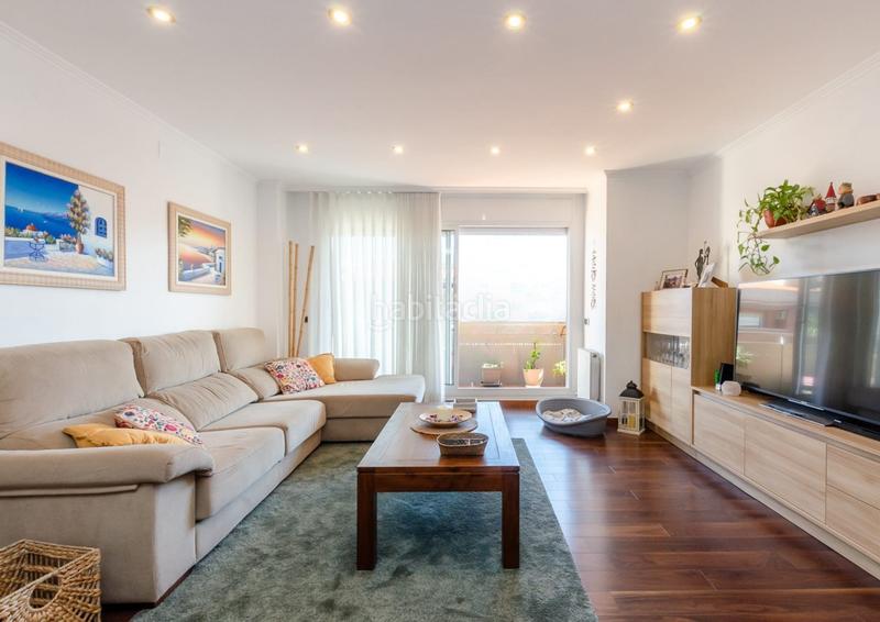 Foto ed03f01f-1e2d-4378-aae8-f01b9d7d462d. Duplex con parcheggio in Sagnier-Plaça de Catalunya Prat de Llobregat (El)