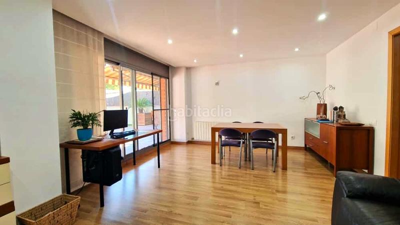 Foto 2d4051c7-7b30-4fd0-ae91-5e1e6af79dc6. Planta baixa amb aparcament piscina a Sagnier-Plaça de Catalunya Prat de Llobregat (El)