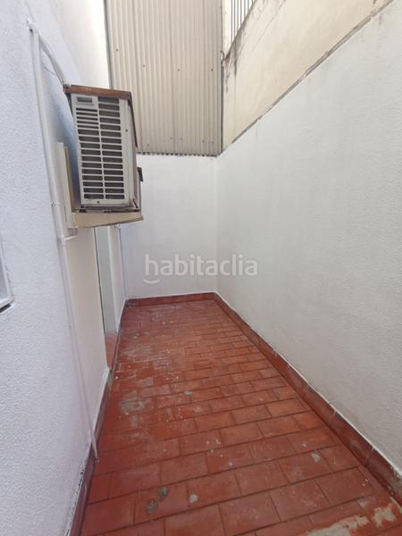 Foto 5491e2a5-5aa1-4186-9c6b-443f63f29b12. Alquiler local comercial local en alquiler, plaza catalunya. en Prat de Llobregat (El)