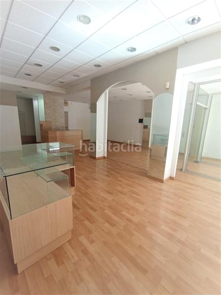 Foto 66b4c3fa-1073-4aa4-b200-6224e2034278. Alquiler local comercial local en alquiler, plaza catalunya. en Prat de Llobregat (El)