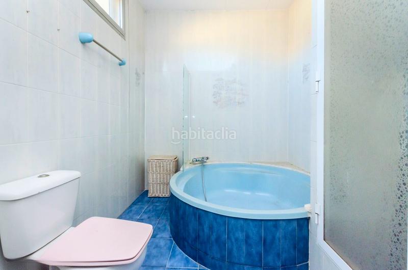 Foto ebf3d667-c2f3-40de-b6b7-ae6bfa8565f3. Casa amb aparcament a Centre Prat de Llobregat (El)