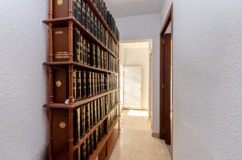 Foto 0a1bc00d-88e1-4cd8-9972-dcdf74164a60. House with parking in Centre Prat de Llobregat (El)