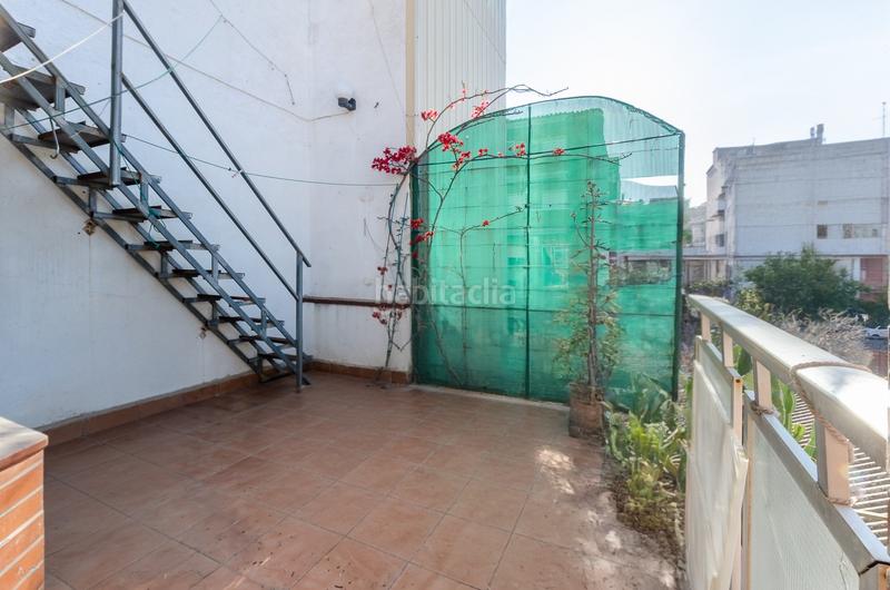 Foto bf035ab6-c512-413f-a3e5-63061c25b51d. House with parking in Centre Prat de Llobregat (El)