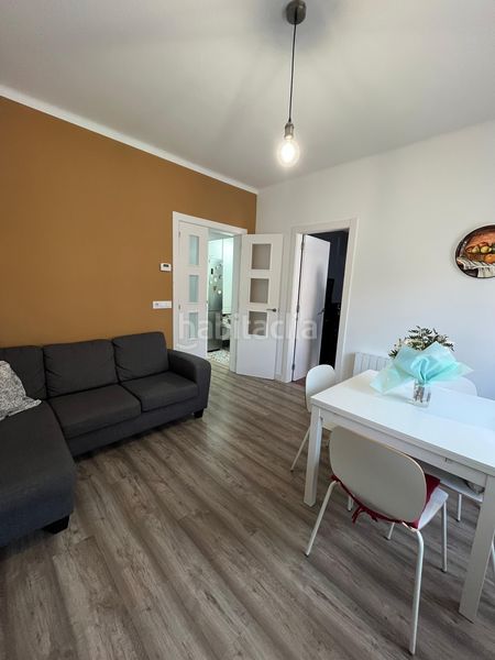 Foto b81b5c1c-0b62-4918-856d-82a9cc092857. Ático  en venta. en Sagnier-Plaça de Catalunya Prat de Llobregat (El)