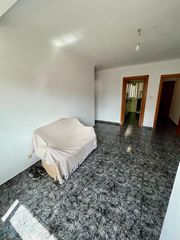 Flat  Carrer de l'urgell. Vivienda luminosa cerca de plaza catalunya.