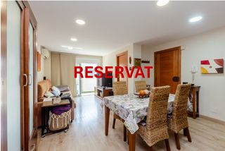 Pis a Sagnier-Plaça de Catalunya. Piso en venta con ascensor.