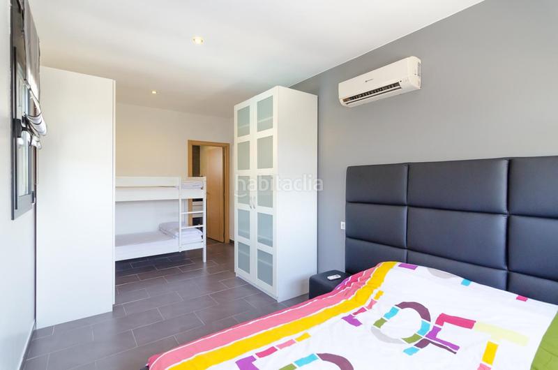 Foto 1e1b6f84-3bf2-4602-85af-cfcc87b4de2a. Casa oportunidad única! villa moderna en Canyelles, con licencia turística en Lloret de Mar