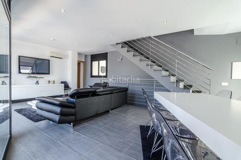 Foto 208c80c6-d063-45d0-b2f9-4f33f52ee309. Casa oportunidad única! villa moderna en Canyelles, con licencia turística en Lloret de Mar