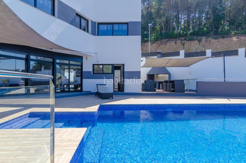 Foto e4fac3af-47a6-40cc-83ae-ef593def8f62. Casa oportunidad única! villa moderna en Canyelles, con licencia turística en Lloret de Mar