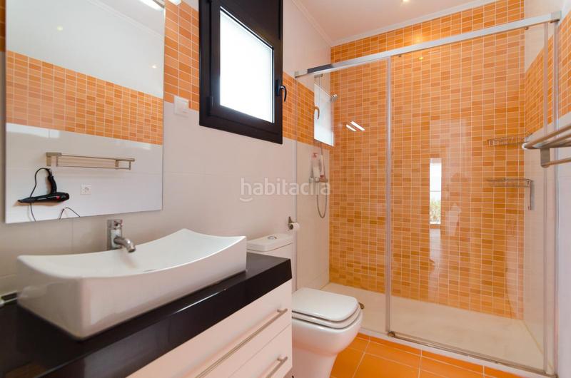 Foto f7d888e8-9bd2-442f-b11b-03991f5182b7. Casa oportunidad única! villa moderna en Canyelles, con licencia turística en Lloret de Mar