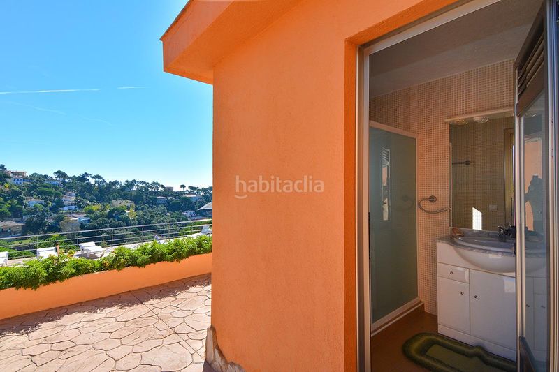 Foto 93ef209f-6394-49f5-837b-0c70cd248e7e. Casa amb calefacció aparcament piscina a Serra Brava Lloret de Mar