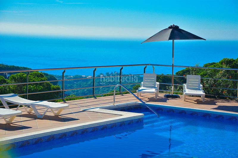 Foto 953c8e5f-e225-43bd-9214-85352a7a9552. Casa amb calefacció aparcament piscina a Serra Brava Lloret de Mar