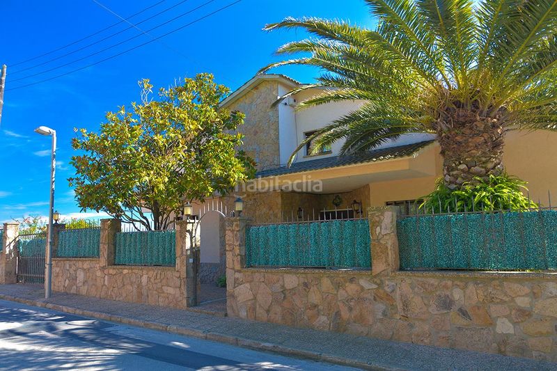 Foto bb178246-895b-4a13-88ba-50426e9b9b05. Casa amb calefacció aparcament piscina a Serra Brava Lloret de Mar