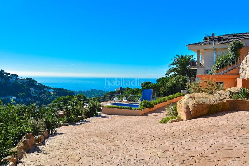 Foto bd984f67-c94a-49c9-9fec-7cce34ddff11. Casa amb calefacció aparcament piscina a Serra Brava Lloret de Mar