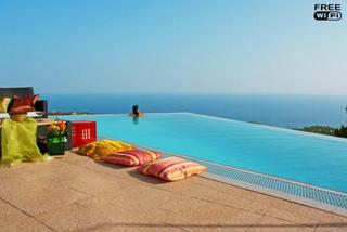 Haus in Roca Grossa. Villa de lujo con licencia turstica en lloret de mar  inversin