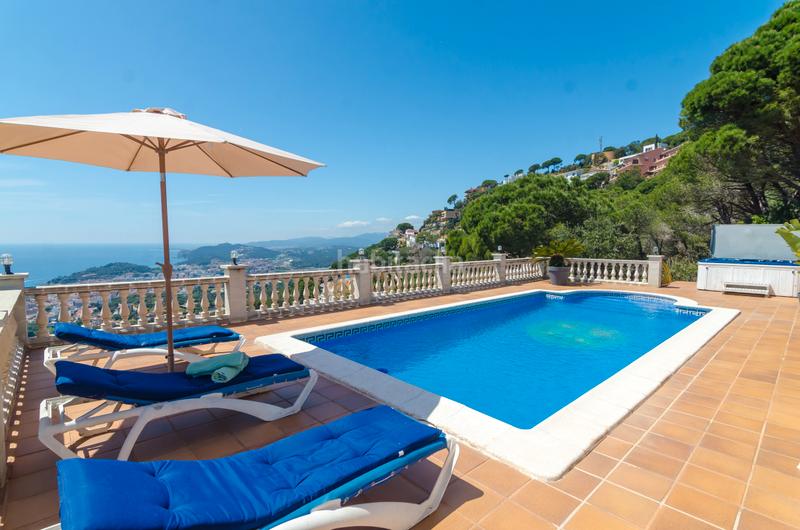 Foto ae422a20-e4ba-4c2c-803d-33022307deb2. Casa con riscaldamento parcheggio piscina in Roca Grossa Lloret de Mar