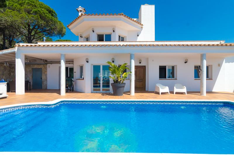 Foto b1d784ca-e3b6-4bf6-8f79-3d8c74c9f9da. Casa con riscaldamento parcheggio piscina in Roca Grossa Lloret de Mar