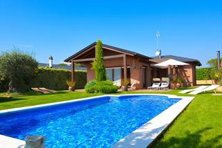 Casa a Centre. Villa con licencia turística en los salzes  tu oasis en la costa