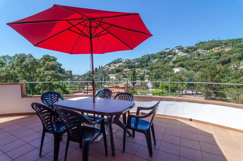 Foto 066ee312-97a9-4c9f-ba28-e8544c80b002. Casa amb aparcament piscina a Serra Brava Lloret de Mar