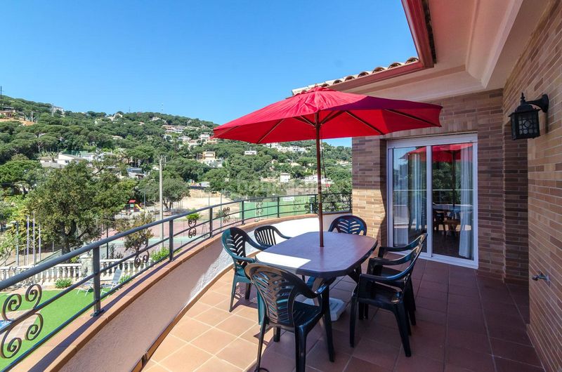 Foto 45ba38c4-e2b3-419d-aca1-086052519d9f. Casa amb aparcament piscina a Serra Brava Lloret de Mar