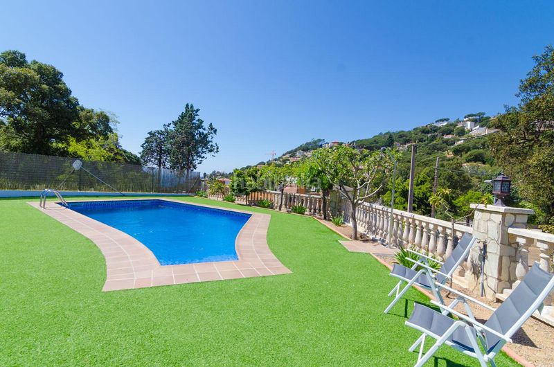 Foto 70bc5b8c-c841-4302-b5fe-f85212c5c78e. Casa amb aparcament piscina a Serra Brava Lloret de Mar