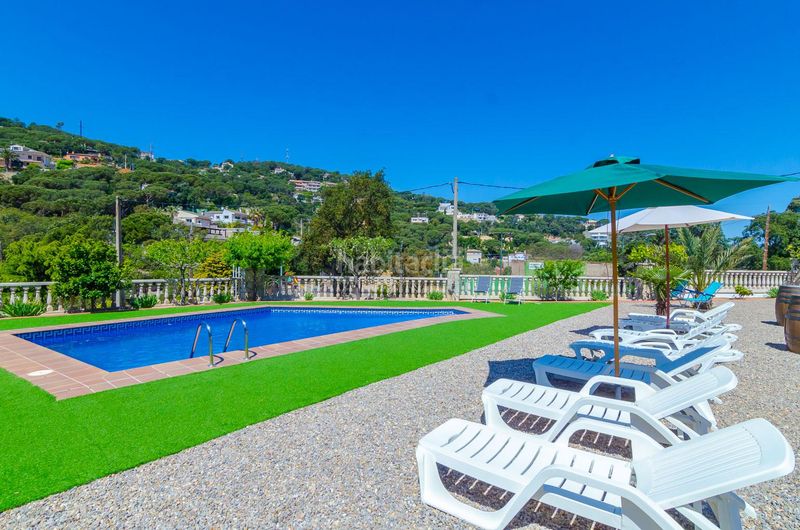 Foto 727e0b79-54f2-4a19-bcbd-94dcb6b2fa9c. Casa amb aparcament piscina a Serra Brava Lloret de Mar