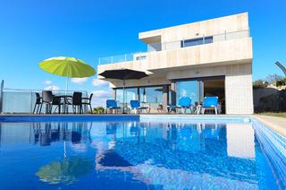Casa a Roca Grossa. Inversión excepcional en la costa brava! villa de lujo con licen