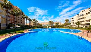 Apartamento en Calle k 5. Apartamento con vistas al canal y jardines en marinesco i, junto