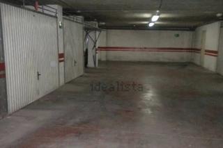 Autoparkplatz in Edificio club nautico 2. Garaje doble cerrado