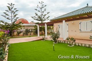Chalet in Veneziola. Chalet independiente en veneciola