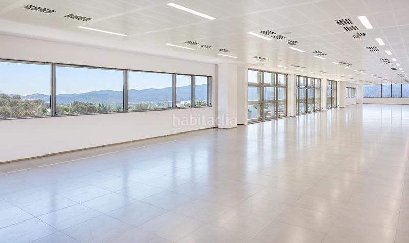 Foto 93a49ee9-5841-42d5-b8ba-b67b24464c67. Rent office space with heating parking in Volpelleres Sant Cugat del Vallès