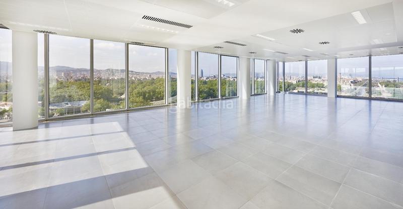Foto dc0cd476-9988-44a1-b027-13dbab4ec9fc. Rent office space with parking in Barceloneta Barcelona