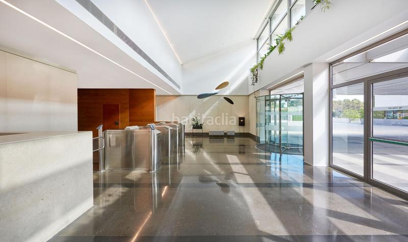 Foto c4e980a3-b2c4-459c-8a9d-ef60033d439e. Rent office space with parking in Volpelleres Sant Cugat del Vallès