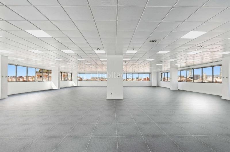 Foto 10b50321-b8b4-4f08-877c-bfbc4363d999. Rent office space with heating parking in Diagonal Mar i el Front Marítim del Poblenou Barcelona