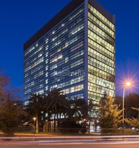 Foto 4da92d65-ac4a-4698-bc02-0de4c30ee455. Rent office space with heating in Pedralbes Barcelona