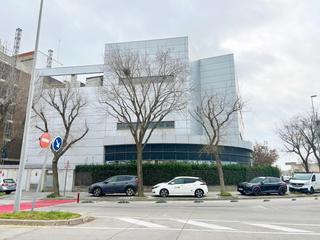 Miete Fabrikhalle  Carrer primer de maig del. Nave industrial corporativo en alquiler
