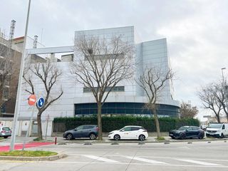 Location Bâtiment à usage industriel  Carrer primer de maig del. Nave industrial en alquiler, en hospitalet de llobregat