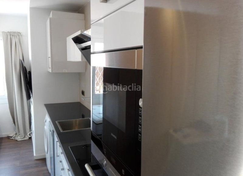 Foto aeb4b6aa-4d25-4517-b548-88aac06e36cf. Àtic a carrer carrer de berlín 2 a Sants Barcelona