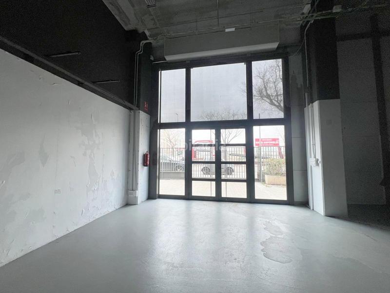 Foto 8527ba10-2611-4736-a2d5-c4ee2cb5086a. Capannone industriale in Granvia LH Hospitalet de Llobregat (L´)